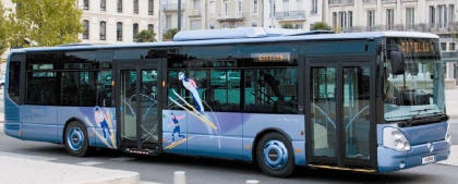 Nástup ekologických dieselových autobusů pokračuje.