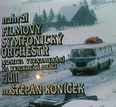 Sněženky a machři - na hory autobusem Škoda 706 RTO - linkovým.