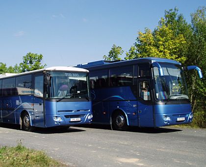 iHNed.cz: Domažlický dopravce Josef Turek vozí děti ze škol i turisty.