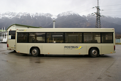 Autobus s vlekem - v Innsbrucku opět běžná praxe. (CZ + EN)