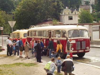 Návrat autobusů s vleky na české silnice - pokračujeme.