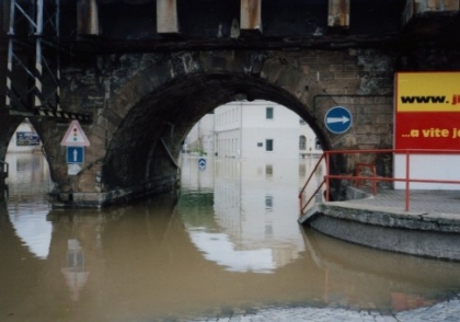 RETRO: Zatopené autobusové nádraží Florenc  - 5 let po povodních 2002