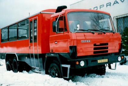 Našli jste na netu: TATRA 815 SPO - skříňový přepravník osob.