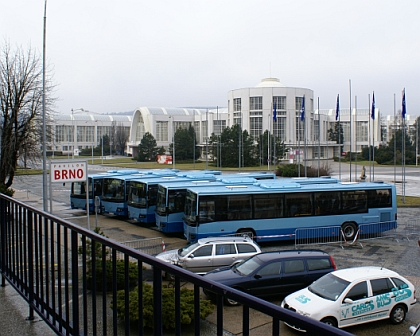 Tourbus převzal pět nových autobusů Volvo 8700LE