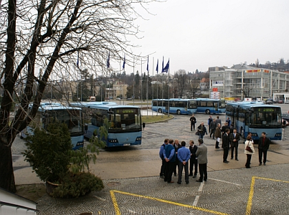 Tourbus převzal pět nových autobusů Volvo 8700LE