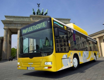 MAN / NEOMAN vysílá jeden z ICE vodíkových autobusů do Prahy na seminář (CZ+EN)