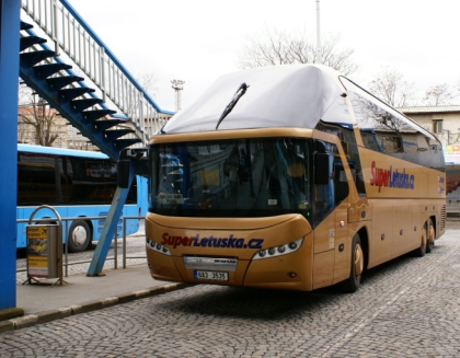 Retro projekt Autobusů Karlovy Vary Florenc 13:30 má k dispozici