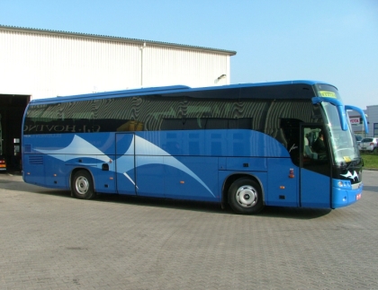 Turistický autokar Beulas Aura Volvo tentokrát v modrém.