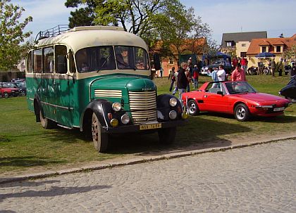 5. ročníku Veteran rendez-vous v Horních Počernicích - Chvalovské tvrzi