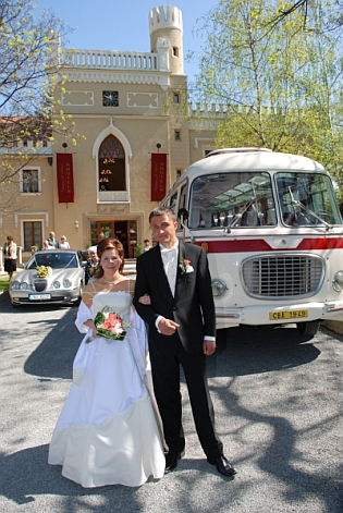 Škoda 706 RTO LUX ČSAD Jihotrans jako svatební vozidlo.