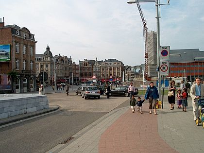 Pěší zóna a MHD - příklad z Belgie.