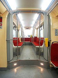 Design interiéru tramvaje 14 T pro Dopravní podnik hlavního města Prahy