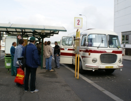 Autobus Škoda 706 RTO LUX společnosti Autobusy Karlovy Vary úspěšně
