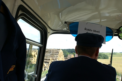 Autobus na nostalgické lince Praha - Karlovy Vary Florenc 13,30