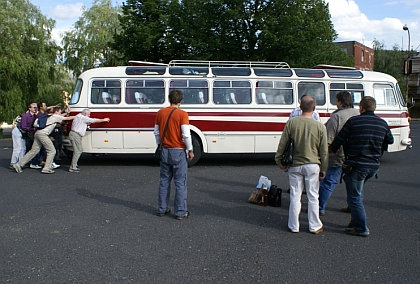 Autobus na nostalgické lince Praha - Karlovy Vary Florenc 13,30