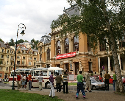 Autobus na nostalgické lince Praha - Karlovy Vary Florenc 13,30