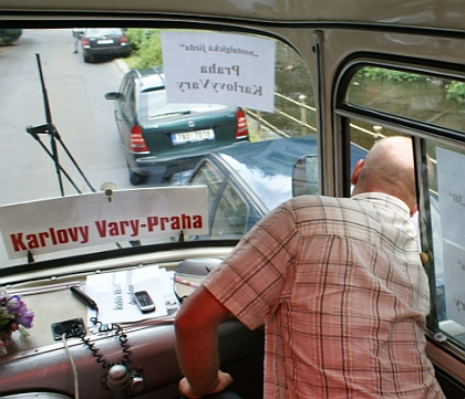 Autobus na nostalgické lince Praha - Karlovy Vary Florenc 13,30