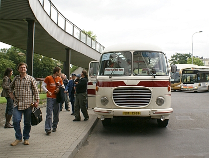 Autobus na nostalgické lince Praha - Karlovy Vary Florenc 13,30