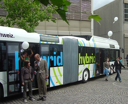 Autobus Solaris Urbino 18 Hybrid  předán do provozu ve Švýcarsku. (CZ+EN)