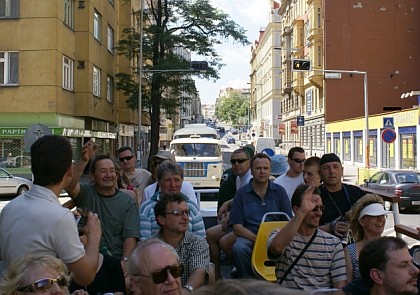 Vracíme se k 'velkým volantům' na Retro Prague: