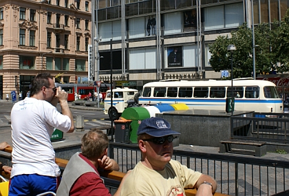 Vracíme se k 'velkým volantům' na Retro Prague: