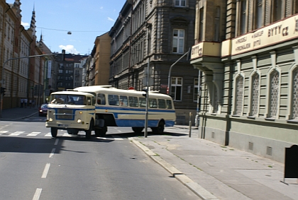 Vracíme se k 'velkým volantům' na Retro Prague: