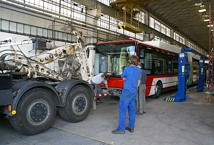 Třetí kloubový trolejbus Škoda 25 Tr Irisbus předán ve Škoda Electric Prešovu.