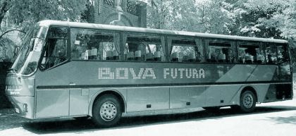 25 let autobusu BOVA Futura.  (CZ + EN)