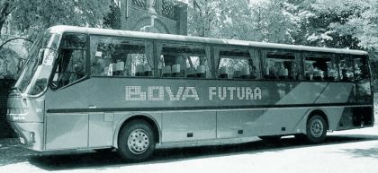 25 let autobusu BOVA Futura. (CZ + EN)