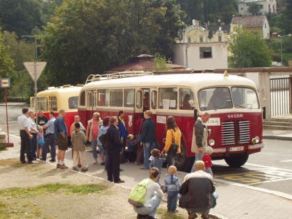 Slavnosti chleba a jízdy historických autobusů 8.9. v obci Slup na jihu Moravy