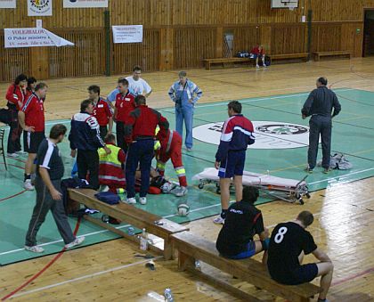 ... a ještě jednou volejbal. Záběry ze sportovní haly a ze školních tělocvičen.
