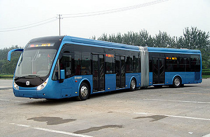 BUSportál SK: Príťažlivý 18 metrový mestský autobus
