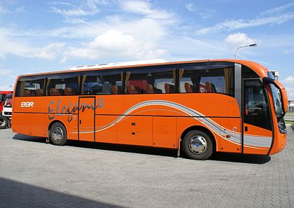 Novinka: Volvo B9R Elegance - španělská karosérie Sunsundegui.