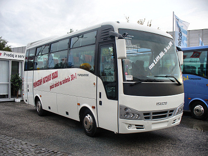 BUSportál SK: Diaľkový a prímestský malokapacitný autobus ISUZU TURQUOISE