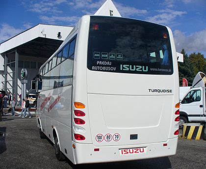 BUSportál SK: Diaľkový a prímestský malokapacitný autobus ISUZU TURQUOISE