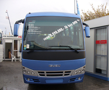 BUSportál SK: Diaľkový a prímestský malokapacitný autobus ISUZU TURQUOISE