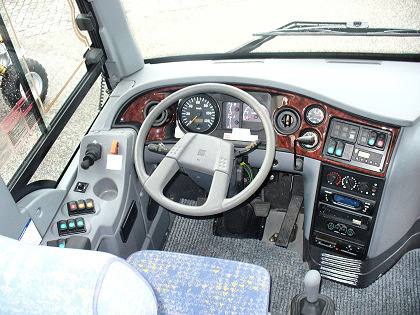 BUSportál SK: Diaľkový a prímestský malokapacitný autobus ISUZU TURQUOISE