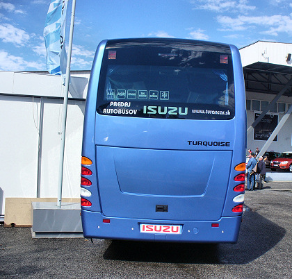 BUSportál SK: Diaľkový a prímestský malokapacitný autobus ISUZU TURQUOISE