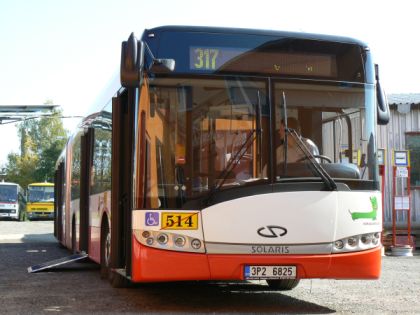 Kloubový autobus Solaris Urbino 18 Plzeňských městských dopravních podniků