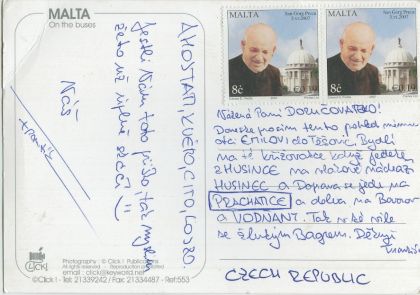 Autobusová pohlednice z Malty. Chvála České pošty.