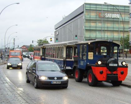 Hamburská autobusová přehlídka.