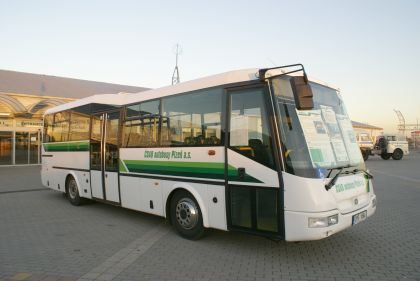 Coach Progress 2007: Autobusy na volné ploše.