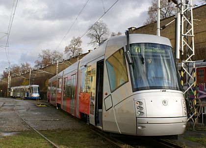 Jubilejní 100. tramvaj ŠKODA zamíří k zákazníkovi do DP hl. města Prahy.