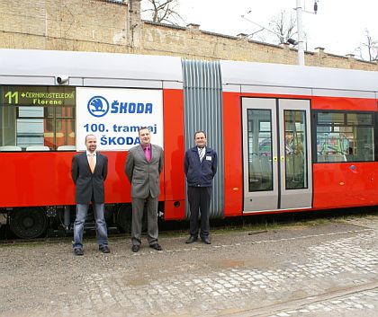 Jubilejní 100. tramvaj ŠKODA zamíří k zákazníkovi do DP hl. města Prahy.