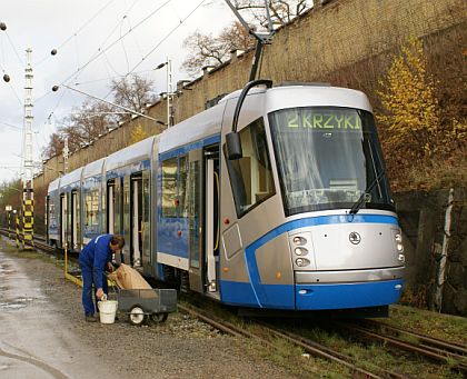 Jubilejní 100. tramvaj ŠKODA zamíří k zákazníkovi do DP hl. města Prahy.
