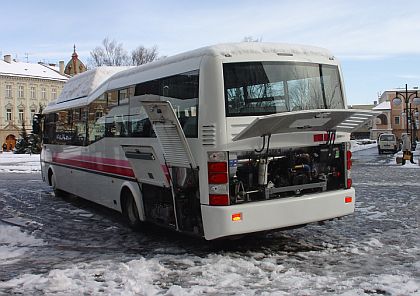 Dalších pět nových ekologických a bezbariérových autobusů CNG