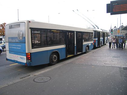 Trolejbus s vlekem v Luzernu. Švýcarský Hess je tradičním výrobcem souprav.