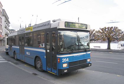 Trolejbus s vlekem v Luzernu. Švýcarský Hess je tradičním výrobcem souprav.