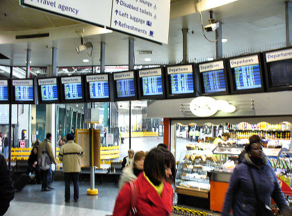 BUSportál SK: Victoria Coach Station LONDON