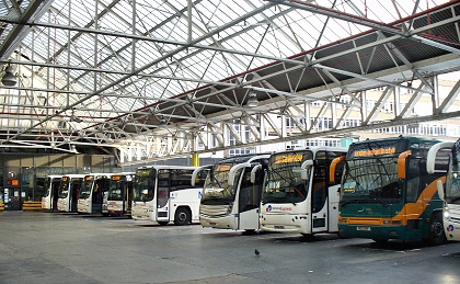 BUSportál SK: Victoria Coach Station LONDON